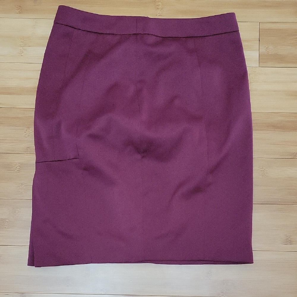 bebe Burgundy Tailored Skirt Size 8 | Work/Office Chic